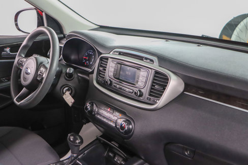Used 2017 Kia Sorento LX image 25