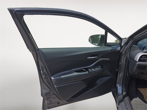 Used 2022 Toyota C-HR Nightshade image 10