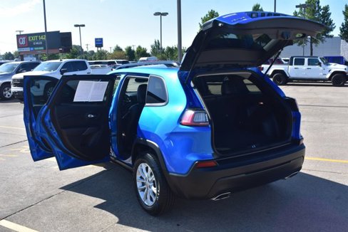 Used 2022 Jeep Cherokee Latitude Lux image 17