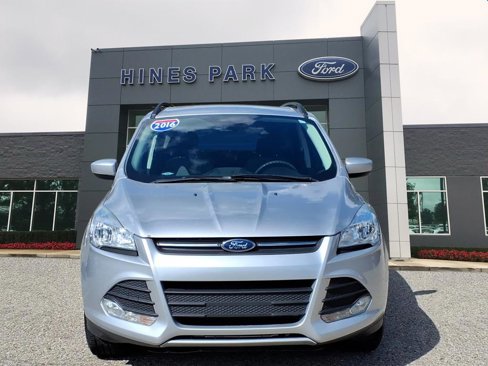 Used 2016 Ford Escape SE w/ Equipment Group 201A image 2