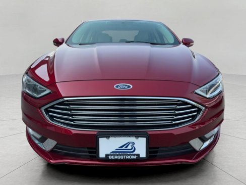 Used 2017 Ford Fusion Titanium image 3