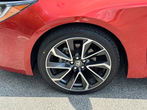 Used 2020 Toyota Corolla XSE image 14