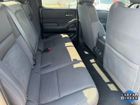 Used 2023 Nissan Frontier SV image 4