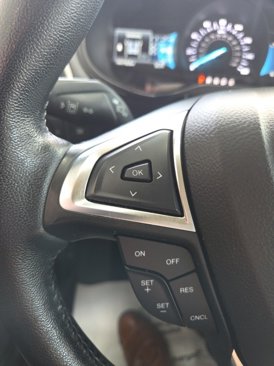 Used 2023 Ford Edge SEL image 15