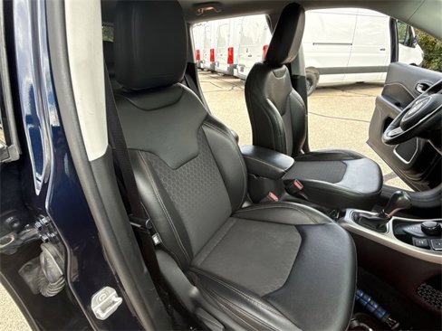 Used 2019 Jeep Compass Latitude image 27