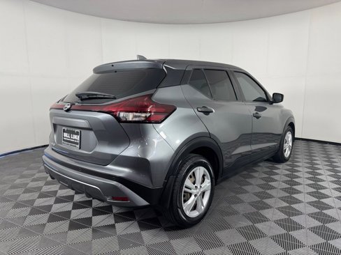 Used 2022 Nissan Kicks S image 7