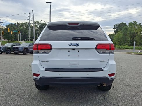 Used 2021 Jeep Grand Cherokee Laredo image 5