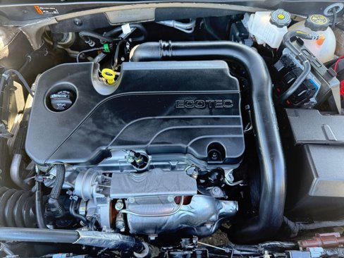 Used 2024 Chevrolet Malibu LT image 32