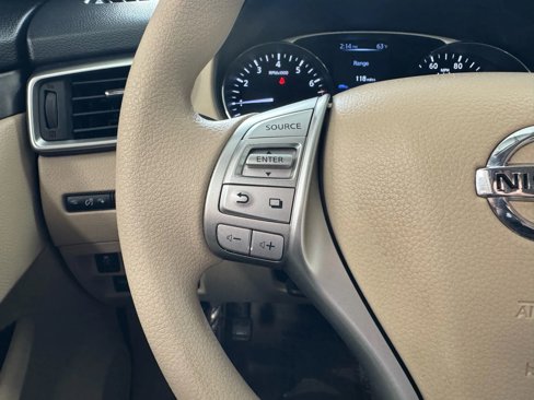 Used 2015 Nissan Rogue SV image 30