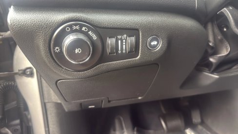 Used 2015 Chrysler 200 S w/ Navigation & Sound Group I image 16