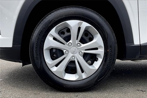 Used 2025 Chevrolet Trax LS image 9