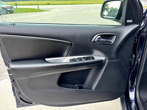 Used 2011 Dodge Journey Mainstreet w/ Sound Group image 19