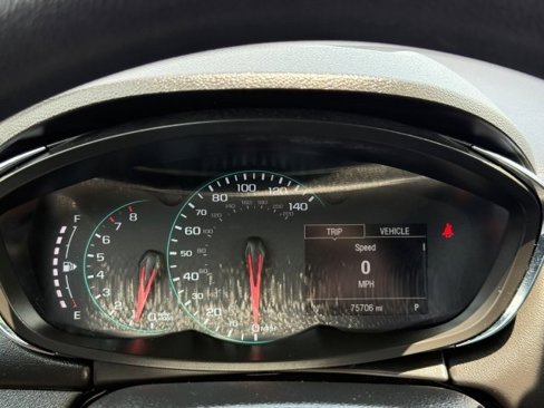 Used 2018 Chevrolet Trax LS image 27