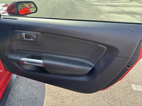 Used 2018 Ford Mustang Coupe image 14