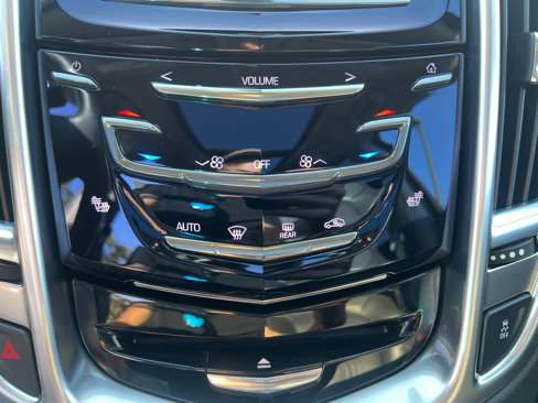 Used 2015 Cadillac SRX Luxury image 27
