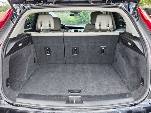 Used 2019 Cadillac XT4 Luxury image 28