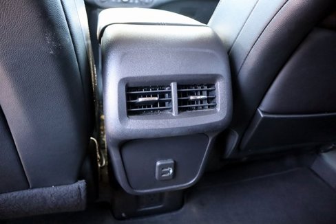 Used 2024 GMC Terrain SLT image 28