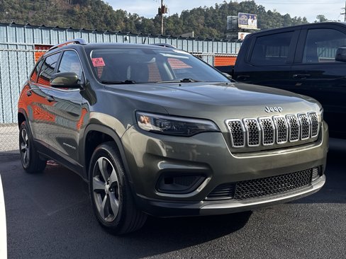 Used 2019 Jeep Cherokee Limited image 16