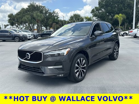 Used 2023 Volvo XC60 B5 Core image 2