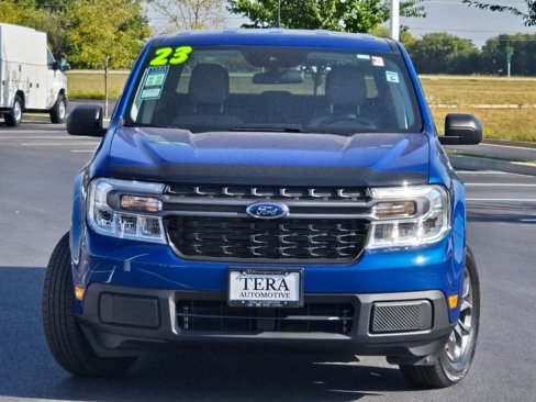 Used 2023 Ford Maverick XLT image 2