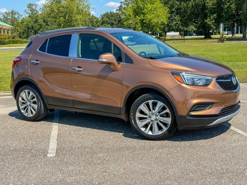 Used 2017 Buick Encore Preferred image 1