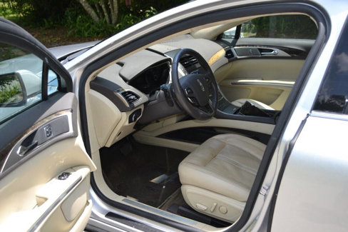 Used 2013 Lincoln MKZ image 19