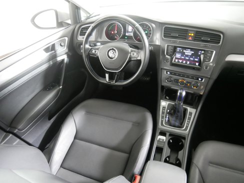 Used 2015 Volkswagen e-Golf SEL Premium image 9