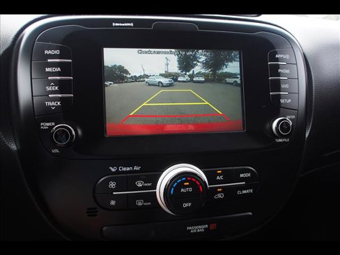 Used 2019 Kia Soul + image 30