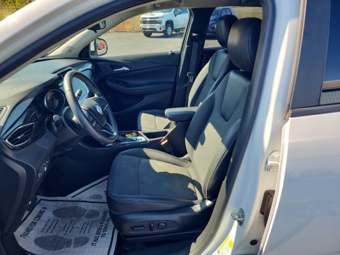 Certified 2021 Buick Encore GX Preferred w/ Cold Weather Comfort Package image 11