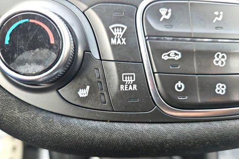 Used 2019 Chevrolet Malibu LT image 36