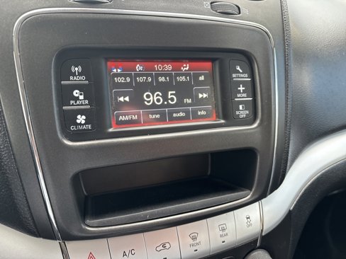 Used 2019 Dodge Journey SE image 21