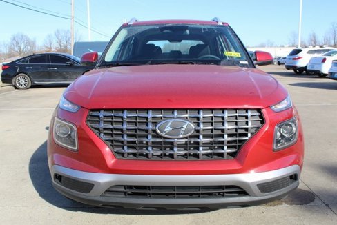 New 2025 Hyundai Venue SEL image 8