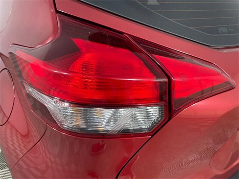 Used 2019 Nissan Kicks SR image 19