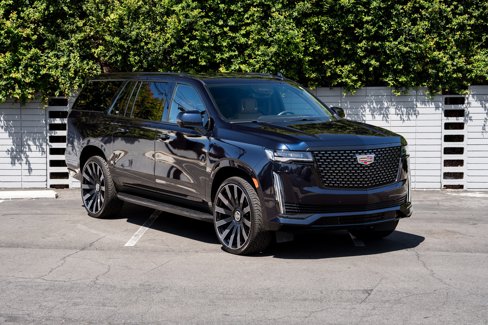 Used 2022 Cadillac Escalade ESV Premium Luxury image 13