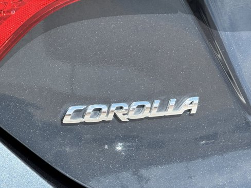 Used 2019 Toyota Corolla LE image 12