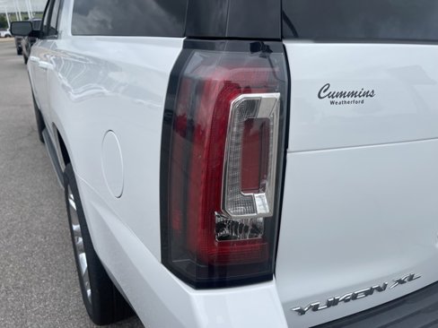 Used 2018 GMC Yukon XL SLT w/ Premium Edition image 11