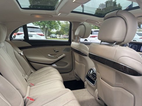 Used 2018 Mercedes-Benz S 560 Sedan image 26