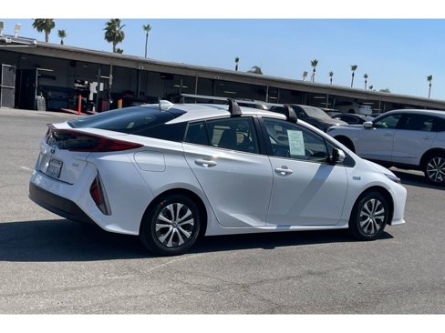 Used 2022 Toyota Prius Prime XLE image 5