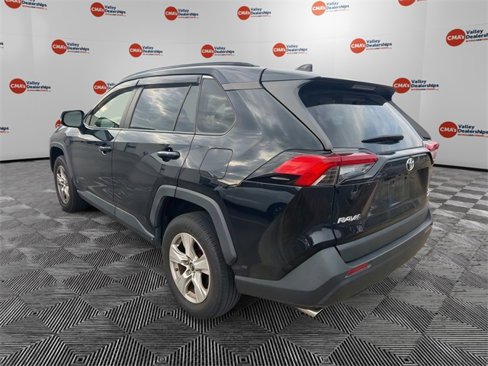 Used 2019 Toyota RAV4 XLE image 3