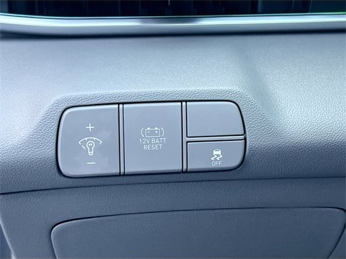 New 2025 Hyundai Elantra SEL image 10