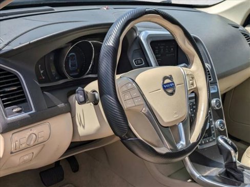 Used 2015 Volvo XC60 T5 Platinum image 3