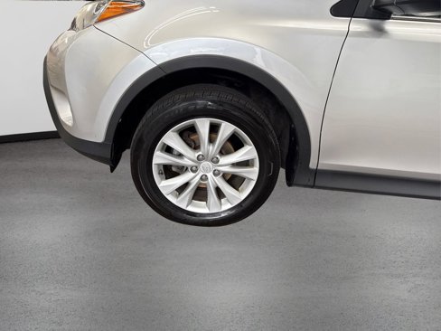 Used 2015 Toyota RAV4 Limited image 12