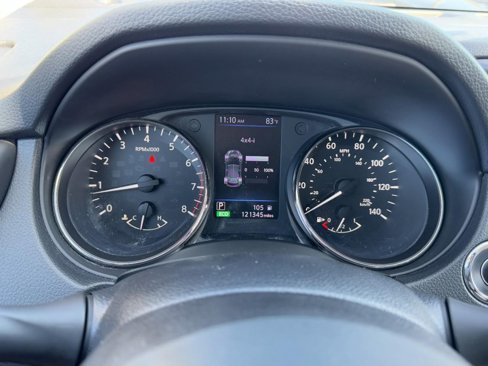 Used 2018 Nissan Rogue SV image 22