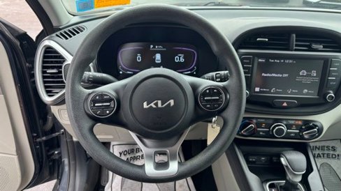 Used 2023 Kia Soul LX image 11