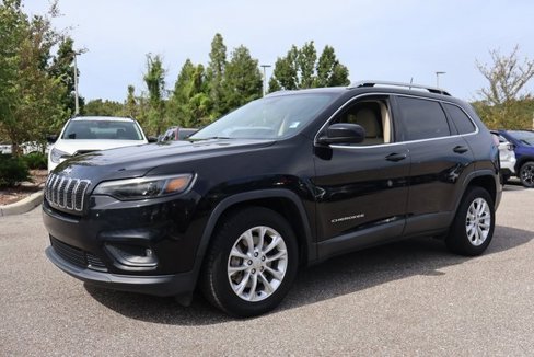 Used 2019 Jeep Cherokee Latitude w/ Popular Appearance Group image 3