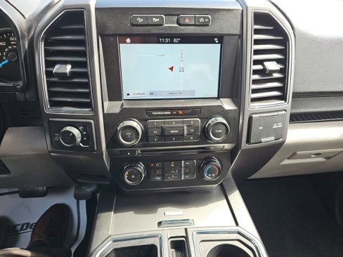 Used 2017 Ford F150 XLT w/ Equipment Group 302A Luxury image 15