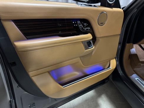 Used 2020 Land Rover Range Rover SV Autobiography Dynamic image 15