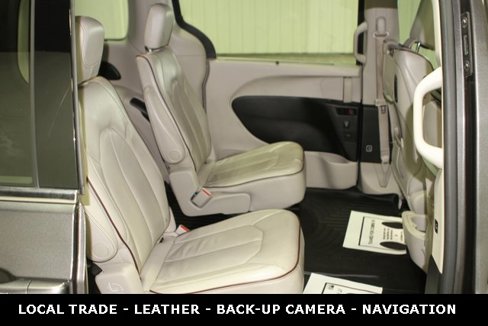 Used 2017 Chrysler Pacifica Limited image 27