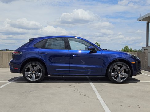 Certified 2025 Porsche Macan S image 9