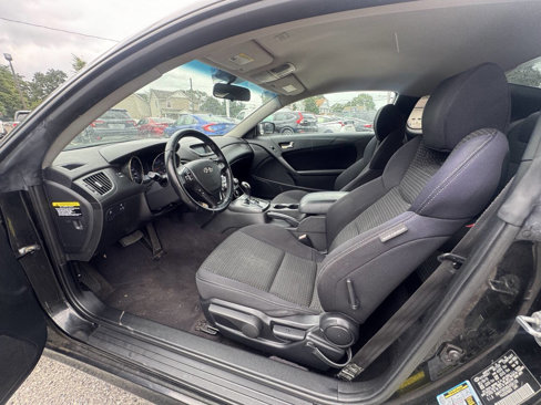 Used 2011 Hyundai Genesis 2.0T image 18